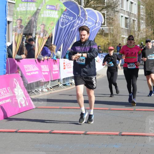 12.04.2026 - 45. Internationalen Wilhelmsburger Insellauf Strokosch-Dieckow http://msf.ph/oto/9463273 12.04.2026 10:53:35 Ziel 2162, 4943, 4801, 4802 meine-sportfotos.de
