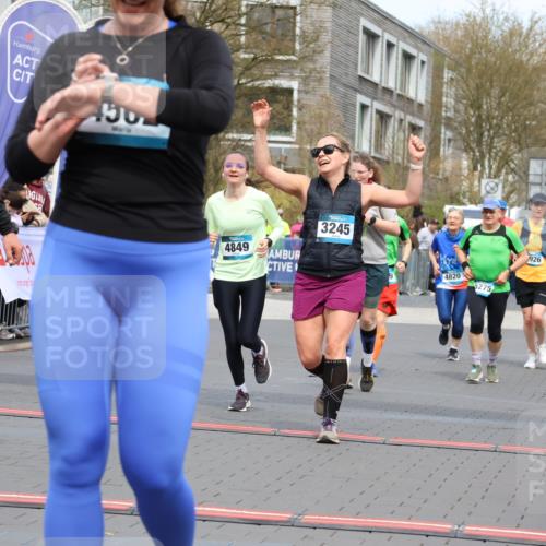 12.04.2026 - 45. Internationalen Wilhelmsburger Insellauf Strokosch-Dieckow http://msf.ph/oto/9463278 12.04.2026 13:16:49 Ziel 3220, 4502, 3897, 3245, 4849, 3195, 5275, 5269 meine-sportfotos.de