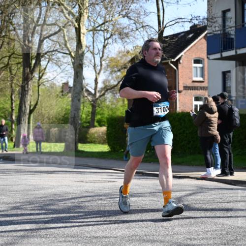 12.04.2026 - 45. Internationalen Wilhelmsburger Insellauf J. Mangold http://msf.ph/oto/9463281 12.04.2026 10:52:10 Ziel 4596, 4024, 5789, 3151, 3674, 3184, 3366, 3923, 3887, 3102, 3852, 2239, 2256, 2255, 5501, 5574, 4710, 4689, 4836, 3291, 5284, 3577, 2625, 4008, 3237, 5727 meine-sportfotos.de