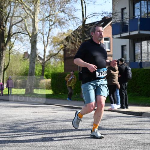 12.04.2026 - 45. Internationalen Wilhelmsburger Insellauf J. Mangold http://msf.ph/oto/9463283 12.04.2026 10:52:10 Ziel 4596, 4024, 5789, 3151, 3674, 3184, 3366, 3923, 3887, 3102, 3852, 2239, 2256, 2255, 5501, 5574, 4710, 4689, 4836, 3291, 5284, 3577, 2625, 4008, 3237, 5727 meine-sportfotos.de