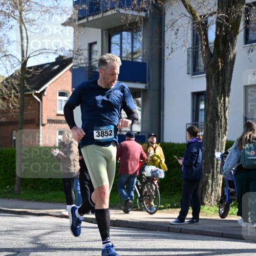 12.04.2026 - 45. Internationalen Wilhelmsburger Insellauf J. Mangold http://msf.ph/oto/9463296 12.04.2026 10:52:13 Ziel 5789, 3151, 3674, 3184, 3366, 3923, 3887, 3102, 3852, 2239, 2256, 2255, 5501, 5574, 4710, 4689, 4836, 3291, 5284, 3577, 2625, 4008, 4008, 3237, 5727, 2746, 2355 meine-sportfotos.de