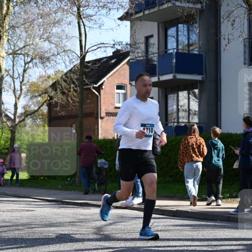 12.04.2026 - 45. Internationalen Wilhelmsburger Insellauf J. Mangold http://msf.ph/oto/9463310 12.04.2026 10:52:18 Ziel 3184, 3366, 3923, 3887, 3102, 3852, 2239, 2256, 2255, 5501, 5574, 4710, 4689, 4836, 3291, 3291, 5284, 3577, 2625, 4008, 3237, 5727, 2746, 2355, 5491, 3576 meine-sportfotos.de
