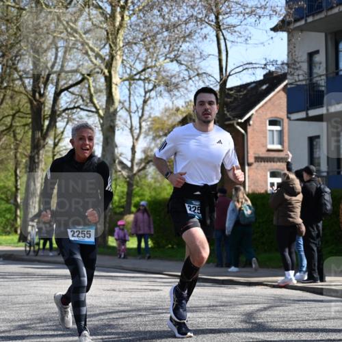 12.04.2026 - 45. Internationalen Wilhelmsburger Insellauf J. Mangold http://msf.ph/oto/9463320 12.04.2026 10:52:19 Ziel 3366, 3923, 3887, 3102, 3852, 2239, 2256, 2255, 5501, 5574, 4710, 4689, 4836, 3291, 5284, 3577, 2625, 4008, 3237, 5727, 2746, 2355, 5491, 3576 meine-sportfotos.de