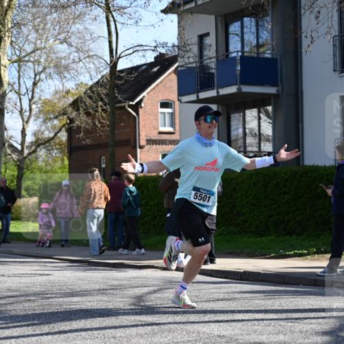 12.04.2026 - 45. Internationalen Wilhelmsburger Insellauf J. Mangold http://msf.ph/oto/9463330 12.04.2026 10:52:24 Ziel 3852, 2239, 2256, 2255, 5501, 5574, 4710, 4689, 4836, 3291, 5284, 3577, 2625, 2625, 4008, 3237, 5727, 2746, 2355, 5491, 3576, 4457, 2978, 2004 meine-sportfotos.de