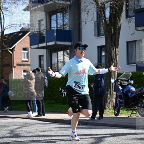 12.04.2026 - 45. Internationalen Wilhelmsburger Insellauf J. Mangold http://msf.ph/oto/9463337 12.04.2026 10:52:24 Ziel 3852, 2239, 2256, 2255, 5501, 5574, 4710, 4689, 4836, 3291, 5284, 3577, 2625, 2625, 4008, 3237, 5727, 2746, 2355, 5491, 3576, 4457, 2978, 2004 meine-sportfotos.de