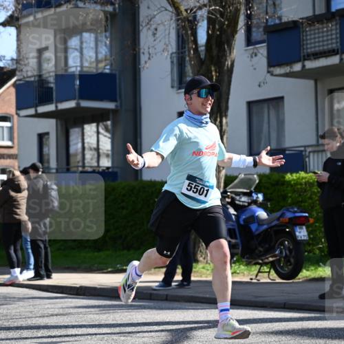 12.04.2026 - 45. Internationalen Wilhelmsburger Insellauf J. Mangold http://msf.ph/oto/9463339 12.04.2026 10:52:24 Ziel 3852, 2239, 2256, 2255, 5501, 5574, 4710, 4689, 4836, 3291, 5284, 3577, 2625, 2625, 4008, 3237, 5727, 2746, 2355, 5491, 3576, 4457, 2978, 2004 meine-sportfotos.de