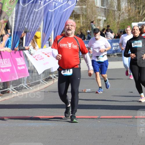 12.04.2026 - 45. Internationalen Wilhelmsburger Insellauf Strokosch-Dieckow http://msf.ph/oto/9463340 12.04.2026 11:12:34 Ziel 4971, 2489, 3844 meine-sportfotos.de