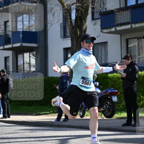 12.04.2026 - 45. Internationalen Wilhelmsburger Insellauf J. Mangold http://msf.ph/oto/9463343 12.04.2026 10:52:24 Ziel 3852, 2239, 2256, 2255, 5501, 5574, 4710, 4689, 4836, 3291, 5284, 3577, 2625, 2625, 4008, 3237, 5727, 2746, 2355, 5491, 3576, 4457, 2978, 2004 meine-sportfotos.de