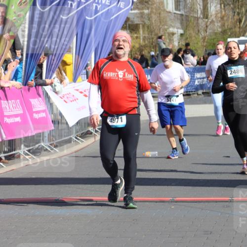 12.04.2026 - 45. Internationalen Wilhelmsburger Insellauf Strokosch-Dieckow http://msf.ph/oto/9463346 12.04.2026 11:12:34 Ziel 4971, 2489, 3844 meine-sportfotos.de