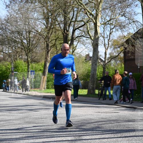 12.04.2026 - 45. Internationalen Wilhelmsburger Insellauf J. Mangold http://msf.ph/oto/9463349 12.04.2026 10:52:26 Ziel 3852, 2239, 2256, 2255, 5501, 5574, 4710, 4689, 4836, 3291, 5284, 3577, 2625, 4008, 3237, 3237, 5727, 2746, 2355, 5491, 3576, 4457, 2978, 2004 meine-sportfotos.de
