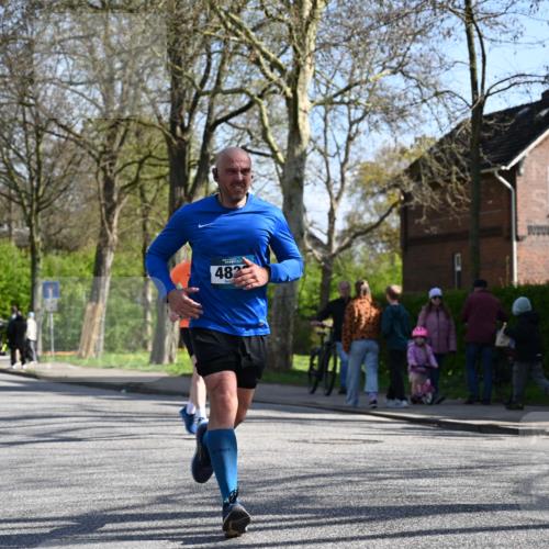 12.04.2026 - 45. Internationalen Wilhelmsburger Insellauf J. Mangold http://msf.ph/oto/9463357 12.04.2026 10:52:26 Ziel 3852, 2239, 2256, 2255, 5501, 5574, 4710, 4689, 4836, 3291, 5284, 3577, 2625, 4008, 3237, 3237, 5727, 2746, 2355, 5491, 3576, 4457, 2978, 2004 meine-sportfotos.de