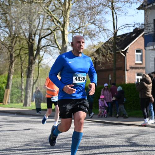 12.04.2026 - 45. Internationalen Wilhelmsburger Insellauf J. Mangold http://msf.ph/oto/9463364 12.04.2026 10:52:27 Ziel 3852, 2239, 2256, 2255, 5501, 5574, 4710, 4689, 4836, 3291, 5284, 3577, 2625, 4008, 3237, 5727, 2746, 2355, 5491, 3576, 4457, 2978, 2004 meine-sportfotos.de