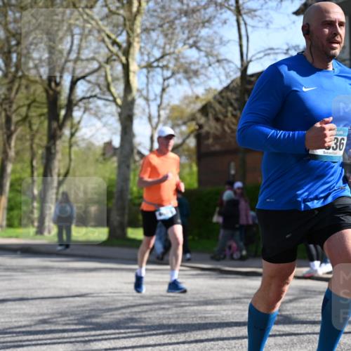 12.04.2026 - 45. Internationalen Wilhelmsburger Insellauf J. Mangold http://msf.ph/oto/9463365 12.04.2026 10:52:27 Ziel 3852, 2239, 2256, 2255, 5501, 5574, 4710, 4689, 4836, 3291, 5284, 3577, 2625, 4008, 3237, 5727, 2746, 2355, 5491, 3576, 4457, 2978, 2004 meine-sportfotos.de