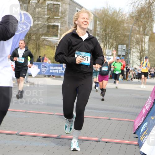 12.04.2026 - 45. Internationalen Wilhelmsburger Insellauf Strokosch-Dieckow http://msf.ph/oto/9463372 12.04.2026 13:16:46 Ziel 2849, 4808, 5261, 3220, 4502, 3897, 3245, 4849 meine-sportfotos.de