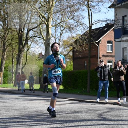 12.04.2026 - 45. Internationalen Wilhelmsburger Insellauf J. Mangold http://msf.ph/oto/9463388 12.04.2026 10:52:38 Ziel 4689, 4836, 3291, 5284, 3577, 2625, 4008, 3237, 5727, 2746, 2355, 5491, 3576, 4457, 2978, 2004, 2162, 4943, 4801, 4802, 5544 meine-sportfotos.de
