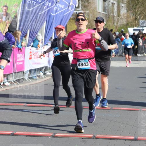 12.04.2026 - 45. Internationalen Wilhelmsburger Insellauf Strokosch-Dieckow http://msf.ph/oto/9463413 12.04.2026 10:53:37 Ziel 2162, 4943, 4801, 4802, 5544 meine-sportfotos.de