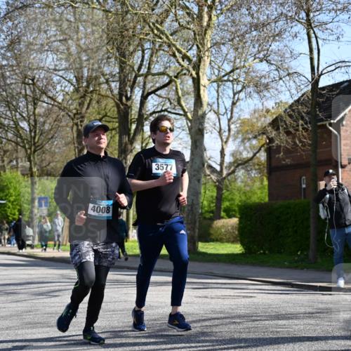 12.04.2026 - 45. Internationalen Wilhelmsburger Insellauf J. Mangold http://msf.ph/oto/9463420 12.04.2026 10:52:42 Ziel 3291, 5284, 3577, 2625, 4008, 3237, 5727, 2746, 2355, 5491, 3576, 3576, 4457, 2978, 2004, 2162, 4943, 4801, 4802, 5544, 4499, 4277, 2600, 5490, 5576 meine-sportfotos.de