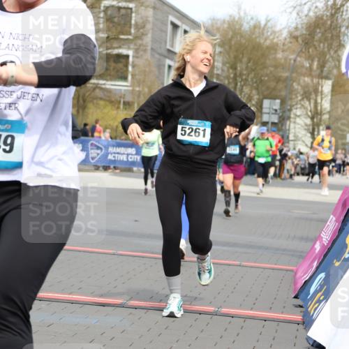 12.04.2026 - 45. Internationalen Wilhelmsburger Insellauf Strokosch-Dieckow http://msf.ph/oto/9463424 12.04.2026 13:16:45 Ziel 2849, 4808, 5261, 3220, 4502, 3897 meine-sportfotos.de