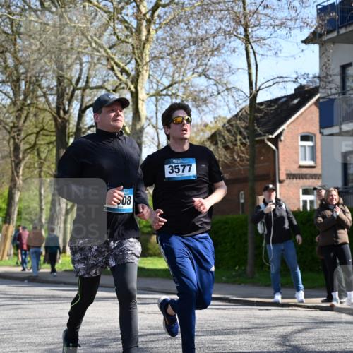 12.04.2026 - 45. Internationalen Wilhelmsburger Insellauf J. Mangold http://msf.ph/oto/9463431 12.04.2026 10:52:42 Ziel 3291, 5284, 3577, 2625, 4008, 3237, 5727, 2746, 2355, 5491, 3576, 3576, 4457, 2978, 2004, 2162, 4943, 4801, 4802, 5544, 4499, 4277, 2600, 5490, 5576 meine-sportfotos.de