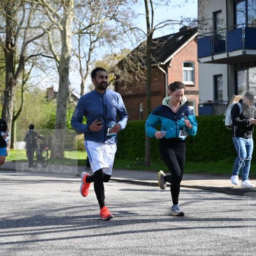 12.04.2026 - 45. Internationalen Wilhelmsburger Insellauf J. Mangold http://msf.ph/oto/9463456 12.04.2026 10:52:52 Ziel 5727, 2746, 2355, 5491, 3576, 4457, 2978, 2004, 2162, 4943, 4801, 4802, 5544, 4499, 4499, 4277, 2600, 5490, 5576, 5614, 4750, 2593 meine-sportfotos.de