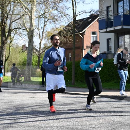 12.04.2026 - 45. Internationalen Wilhelmsburger Insellauf J. Mangold http://msf.ph/oto/9463459 12.04.2026 10:52:52 Ziel 5727, 2746, 2355, 5491, 3576, 4457, 2978, 2004, 2162, 4943, 4801, 4802, 5544, 4499, 4499, 4277, 2600, 5490, 5576, 5614, 4750, 2593 meine-sportfotos.de