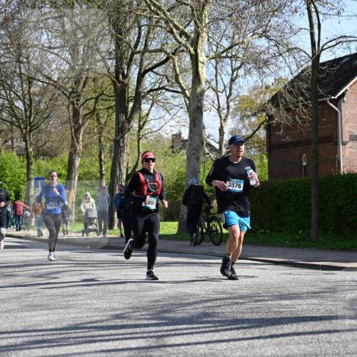 12.04.2026 - 45. Internationalen Wilhelmsburger Insellauf J. Mangold http://msf.ph/oto/9463476 12.04.2026 10:52:54 Ziel 2746, 2355, 5491, 3576, 4457, 2978, 2004, 2162, 4943, 4801, 4802, 5544, 4499, 4277, 2600, 5490, 5576, 5576, 5614, 4750, 2593, 2834 meine-sportfotos.de