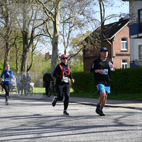 12.04.2026 - 45. Internationalen Wilhelmsburger Insellauf J. Mangold http://msf.ph/oto/9463489 12.04.2026 10:52:55 Ziel 2746, 2355, 5491, 3576, 4457, 2978, 2004, 2162, 2162, 4943, 4801, 4802, 5544, 4499, 4277, 2600, 5490, 5576, 5614, 4750, 2593, 2834 meine-sportfotos.de