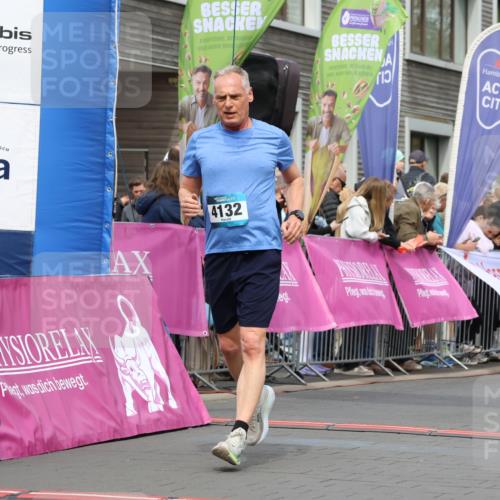 12.04.2026 - 45. Internationalen Wilhelmsburger Insellauf Strokosch-Dieckow http://msf.ph/oto/9463497 12.04.2026 13:16:41 Ziel 4132, 2849, 4808, 5261, 3220, 4502 meine-sportfotos.de