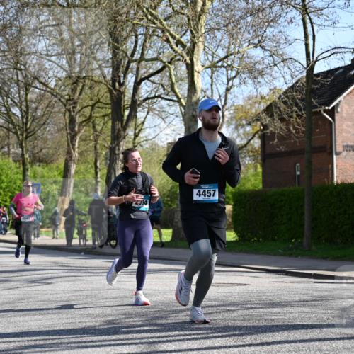 12.04.2026 - 45. Internationalen Wilhelmsburger Insellauf J. Mangold http://msf.ph/oto/9463522 12.04.2026 10:52:59 Ziel 2746, 2355, 5491, 3576, 4457, 2978, 2004, 2162, 4943, 4801, 4802, 5544, 4499, 4277, 2600, 5490, 5576, 5614, 4750, 2593, 2834, 2554, 5617 meine-sportfotos.de