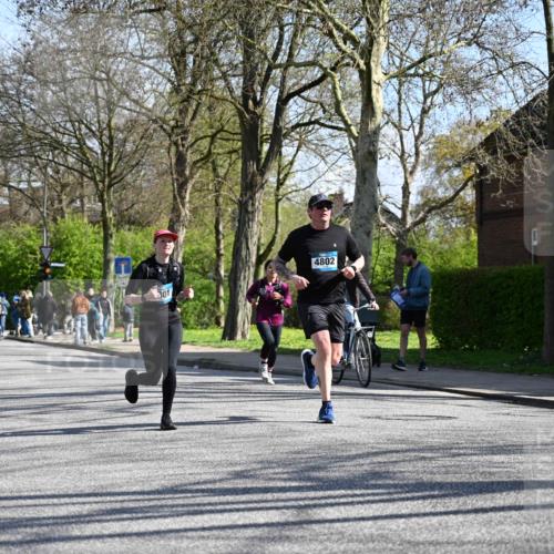 12.04.2026 - 45. Internationalen Wilhelmsburger Insellauf J. Mangold http://msf.ph/oto/9463524 12.04.2026 10:53:09 Ziel 4457, 2978, 2004, 2162, 4943, 4801, 4802, 5544, 4499, 4277, 2600, 5490, 5576, 5614, 4750, 2593, 2834, 2554, 5617, 5617, 5650, 4338 meine-sportfotos.de