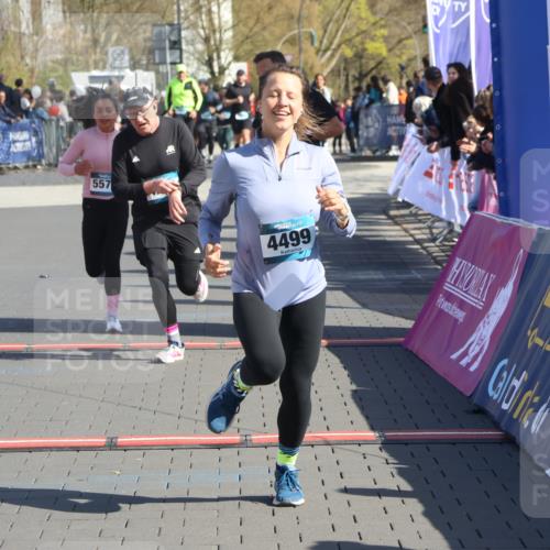 12.04.2026 - 45. Internationalen Wilhelmsburger Insellauf Strokosch-Dieckow http://msf.ph/oto/9463537 12.04.2026 10:53:44 Ziel 5544, 4499, 4277, 2600, 5490, 5576 meine-sportfotos.de