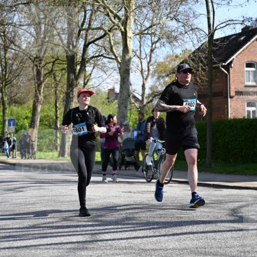 12.04.2026 - 45. Internationalen Wilhelmsburger Insellauf J. Mangold http://msf.ph/oto/9463539 12.04.2026 10:53:10 Ziel 4457, 2978, 2004, 2162, 4943, 4801, 4802, 5544, 4499, 4277, 2600, 5490, 5576, 5614, 4750, 2593, 2834, 2554, 5617, 5650, 4338 meine-sportfotos.de