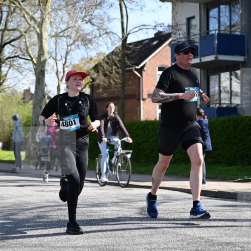 12.04.2026 - 45. Internationalen Wilhelmsburger Insellauf J. Mangold http://msf.ph/oto/9463547 12.04.2026 10:53:10 Ziel 4457, 2978, 2004, 2162, 4943, 4801, 4802, 5544, 4499, 4277, 2600, 5490, 5576, 5614, 4750, 2593, 2834, 2554, 5617, 5650, 4338 meine-sportfotos.de