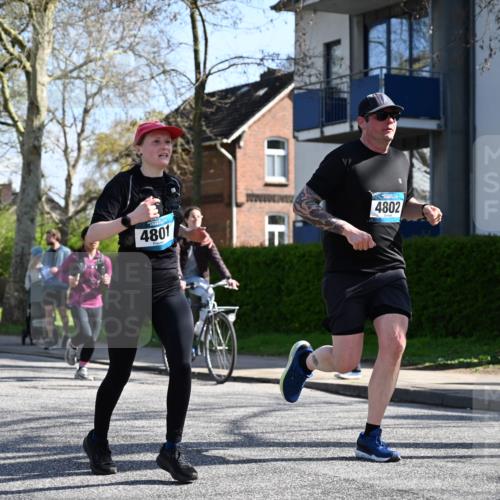 12.04.2026 - 45. Internationalen Wilhelmsburger Insellauf J. Mangold http://msf.ph/oto/9463550 12.04.2026 10:53:10 Ziel 4457, 2978, 2004, 2162, 4943, 4801, 4802, 5544, 4499, 4277, 2600, 5490, 5576, 5614, 4750, 2593, 2834, 2554, 5617, 5650, 4338 meine-sportfotos.de