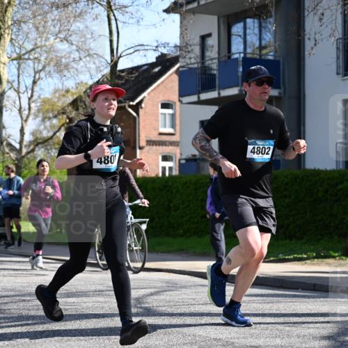 12.04.2026 - 45. Internationalen Wilhelmsburger Insellauf J. Mangold http://msf.ph/oto/9463553 12.04.2026 10:53:11 Ziel 2978, 2004, 2162, 4943, 4801, 4802, 5544, 4499, 4277, 2600, 5490, 5576, 5614, 4750, 2593, 2834, 2554, 5617, 5650, 4338, 5406 meine-sportfotos.de