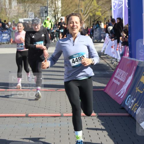 12.04.2026 - 45. Internationalen Wilhelmsburger Insellauf Strokosch-Dieckow http://msf.ph/oto/9463570 12.04.2026 10:53:44 Ziel 5544, 4499, 4277, 2600, 5490, 5576 meine-sportfotos.de