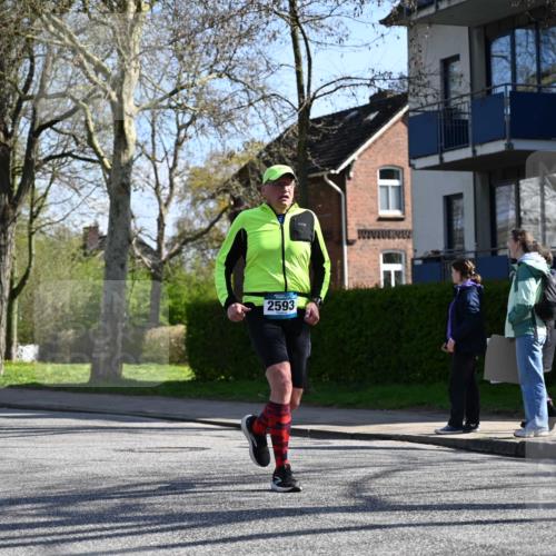 12.04.2026 - 45. Internationalen Wilhelmsburger Insellauf J. Mangold http://msf.ph/oto/9463611 12.04.2026 10:53:22 Ziel 4943, 4801, 4802, 5544, 4499, 4277, 2600, 5490, 5576, 5614, 4750, 2593, 2834, 2554, 5617, 5650, 4338, 5406, 2368, 5347, 3399, 2606 meine-sportfotos.de