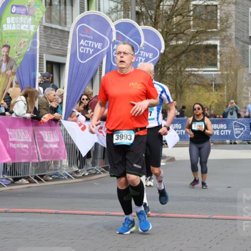 12.04.2026 - 45. Internationalen Wilhelmsburger Insellauf Strokosch-Dieckow http://msf.ph/oto/9463617 12.04.2026 13:16:31 Ziel 2681, 5839, 5582, 5666, 3993, 5517, 3710, 3709 meine-sportfotos.de