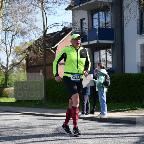 12.04.2026 - 45. Internationalen Wilhelmsburger Insellauf J. Mangold http://msf.ph/oto/9463621 12.04.2026 10:53:22 Ziel 4943, 4801, 4802, 5544, 4499, 4277, 2600, 5490, 5576, 5614, 4750, 2593, 2834, 2554, 5617, 5650, 4338, 5406, 2368, 5347, 3399, 2606 meine-sportfotos.de