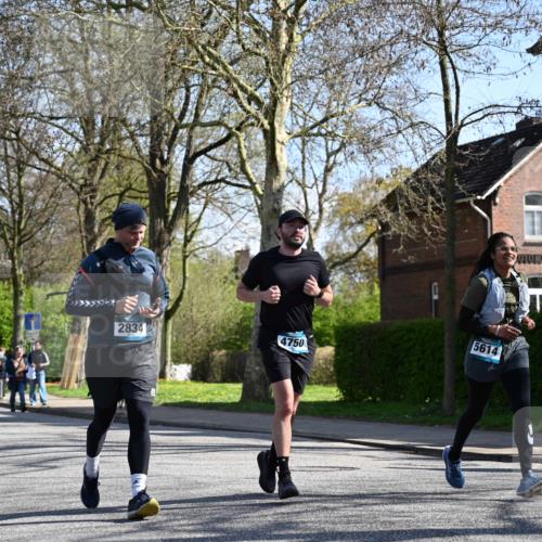 12.04.2026 - 45. Internationalen Wilhelmsburger Insellauf J. Mangold http://msf.ph/oto/9463630 12.04.2026 10:53:25 Ziel 5544, 4499, 4277, 2600, 5490, 5576, 5614, 4750, 2593, 2834, 2554, 5617, 5650, 4338, 5406, 2368, 5347, 3399, 2606 meine-sportfotos.de