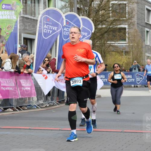 12.04.2026 - 45. Internationalen Wilhelmsburger Insellauf Strokosch-Dieckow http://msf.ph/oto/9463645 12.04.2026 13:16:30 Ziel 2681, 5839, 5582, 5666, 3993, 5517 meine-sportfotos.de