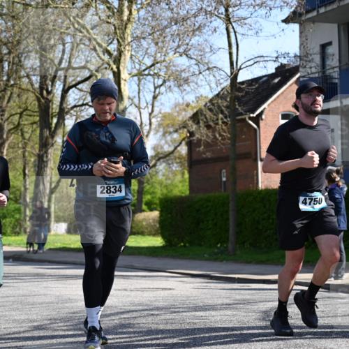 12.04.2026 - 45. Internationalen Wilhelmsburger Insellauf J. Mangold http://msf.ph/oto/9463647 12.04.2026 10:53:26 Ziel 4499, 4277, 2600, 5490, 5576, 5614, 4750, 2593, 2834, 2554, 5617, 5650, 4338, 5406, 2368, 5347, 3399, 2606, 3918, 5740 meine-sportfotos.de
