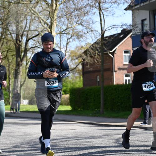 12.04.2026 - 45. Internationalen Wilhelmsburger Insellauf J. Mangold http://msf.ph/oto/9463648 12.04.2026 10:53:26 Ziel 4499, 4277, 2600, 5490, 5576, 5614, 4750, 2593, 2834, 2554, 5617, 5650, 4338, 5406, 2368, 5347, 3399, 2606, 3918, 5740 meine-sportfotos.de