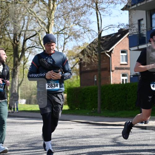 12.04.2026 - 45. Internationalen Wilhelmsburger Insellauf J. Mangold http://msf.ph/oto/9463649 12.04.2026 10:53:26 Ziel 4499, 4277, 2600, 5490, 5576, 5614, 4750, 2593, 2834, 2554, 5617, 5650, 4338, 5406, 2368, 5347, 3399, 2606, 3918, 5740 meine-sportfotos.de
