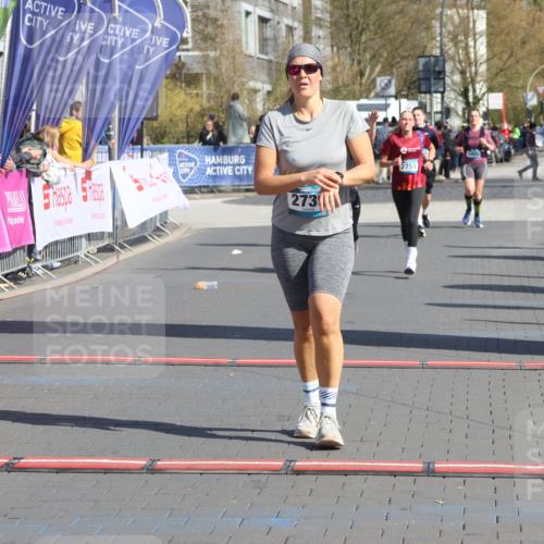 12.04.2026 - 45. Internationalen Wilhelmsburger Insellauf Strokosch-Dieckow http://msf.ph/oto/9463651 12.04.2026 11:13:01 Ziel 2435, 3517, 2739 meine-sportfotos.de