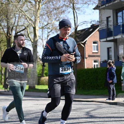 12.04.2026 - 45. Internationalen Wilhelmsburger Insellauf J. Mangold http://msf.ph/oto/9463657 12.04.2026 10:53:27 Ziel 4499, 4277, 2600, 5490, 5576, 5614, 4750, 2593, 2834, 2554, 5617, 5650, 5650, 4338, 5406, 2368, 5347, 3399, 2606, 3918, 5740, 2958, 2957, 2895 meine-sportfotos.de