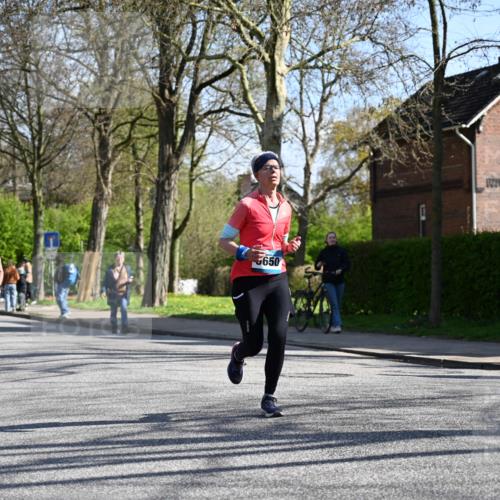 12.04.2026 - 45. Internationalen Wilhelmsburger Insellauf J. Mangold http://msf.ph/oto/9463663 12.04.2026 10:53:34 Ziel 5614, 4750, 2593, 2834, 2554, 5617, 5650, 4338, 5406, 2368, 5347, 3399, 2606, 2606, 3918, 5740, 2958, 2957, 2895, 3724 meine-sportfotos.de