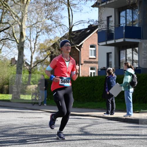 12.04.2026 - 45. Internationalen Wilhelmsburger Insellauf J. Mangold http://msf.ph/oto/9463675 12.04.2026 10:53:35 Ziel 5614, 4750, 2593, 2834, 2554, 5617, 5650, 4338, 5406, 5406, 2368, 5347, 3399, 2606, 3918, 5740, 2958, 2957, 2895, 3724, 2399 meine-sportfotos.de