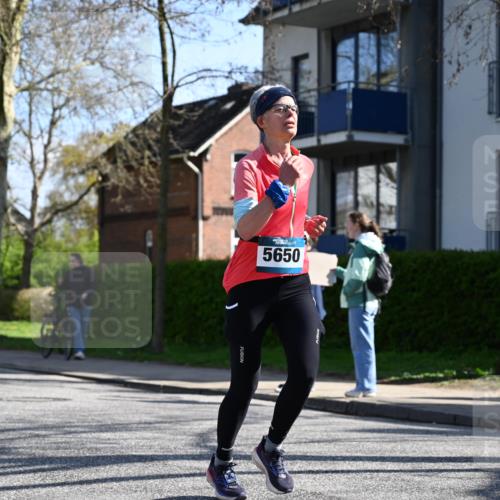 12.04.2026 - 45. Internationalen Wilhelmsburger Insellauf J. Mangold http://msf.ph/oto/9463681 12.04.2026 10:53:35 Ziel 5614, 4750, 2593, 2834, 2554, 5617, 5650, 4338, 5406, 5406, 2368, 5347, 3399, 2606, 3918, 5740, 2958, 2957, 2895, 3724, 2399 meine-sportfotos.de