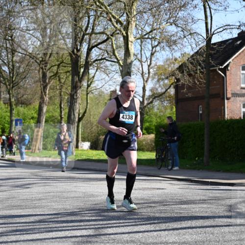 12.04.2026 - 45. Internationalen Wilhelmsburger Insellauf J. Mangold http://msf.ph/oto/9463687 12.04.2026 10:53:38 Ziel 5614, 4750, 2593, 2834, 2554, 5617, 5650, 4338, 5406, 2368, 5347, 3399, 2606, 3918, 5740, 3918, 5740, 2958, 2957, 2895, 3724, 2399 meine-sportfotos.de